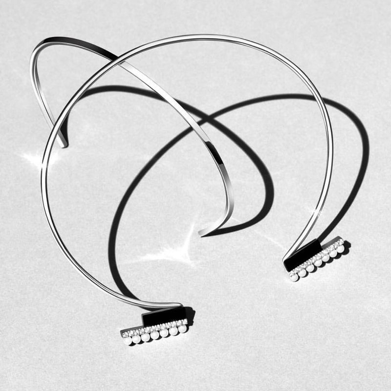 Laela Collar Necklace With Green Tsavorite Garnet Gemstones In 18K Black Gold