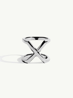 Exquis Infinity Ring With Beveled Edge In Sterling Silver