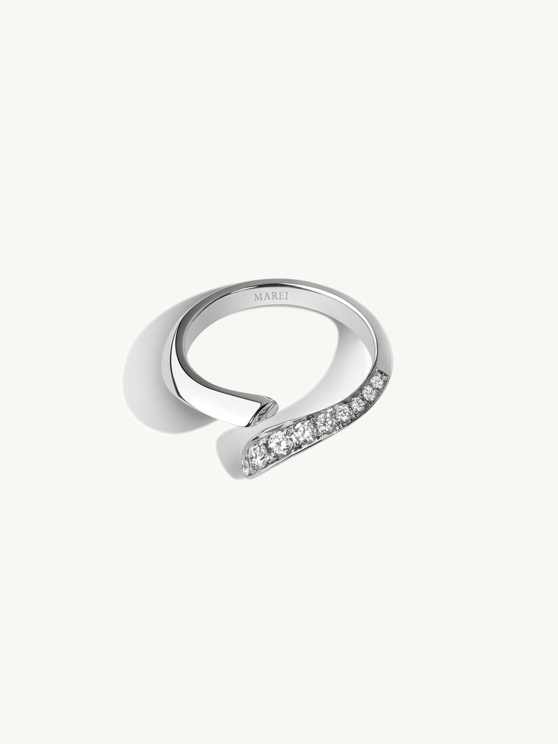 Enchanting Ribbon Pattern Platinum and Diamond Ring